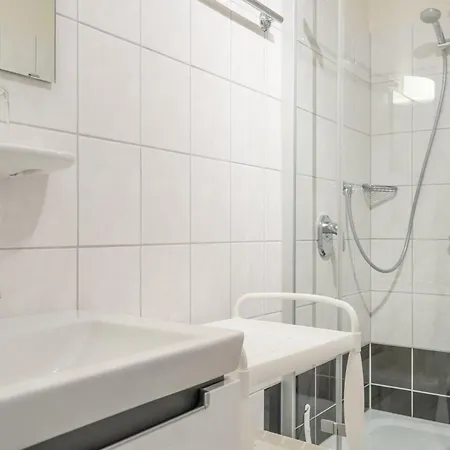 325, Seepark アパート ゼリン