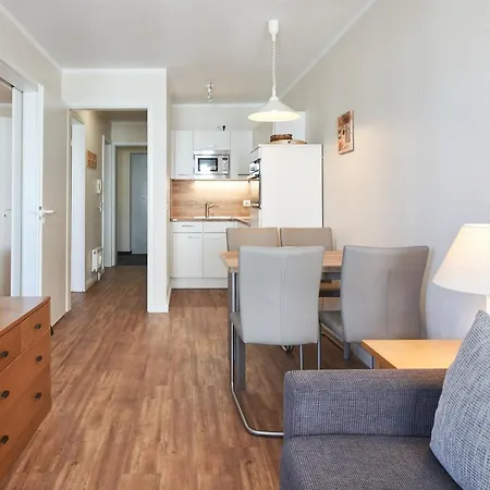 アパート 325, Seepark *