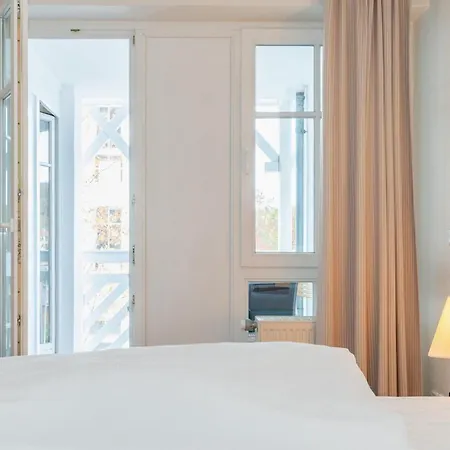 325, Seepark アパート *