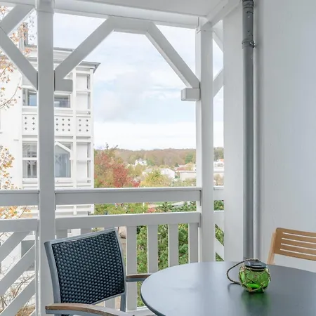 アパート 325, Seepark