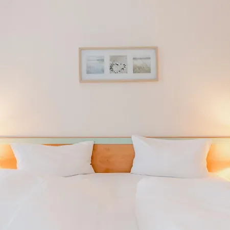 325, Seepark アパート